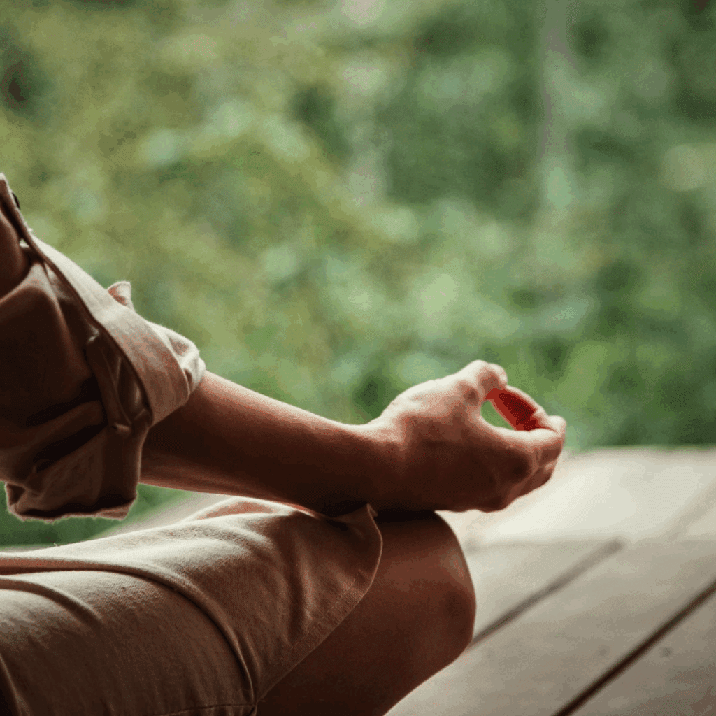 quietud-y-movimiento-encontrar-equilibrio-en-un-mundo-acelerado-joyfulminds