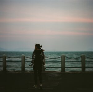 el-miedo-un-ancla-que-nos-impide-navegar-joyfulminds.es